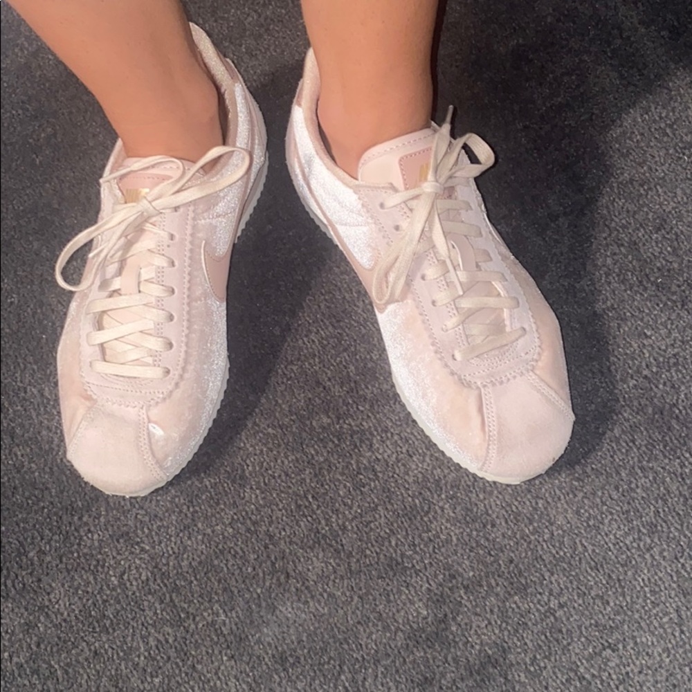 Nike Sneakers - Picture 8 of 16